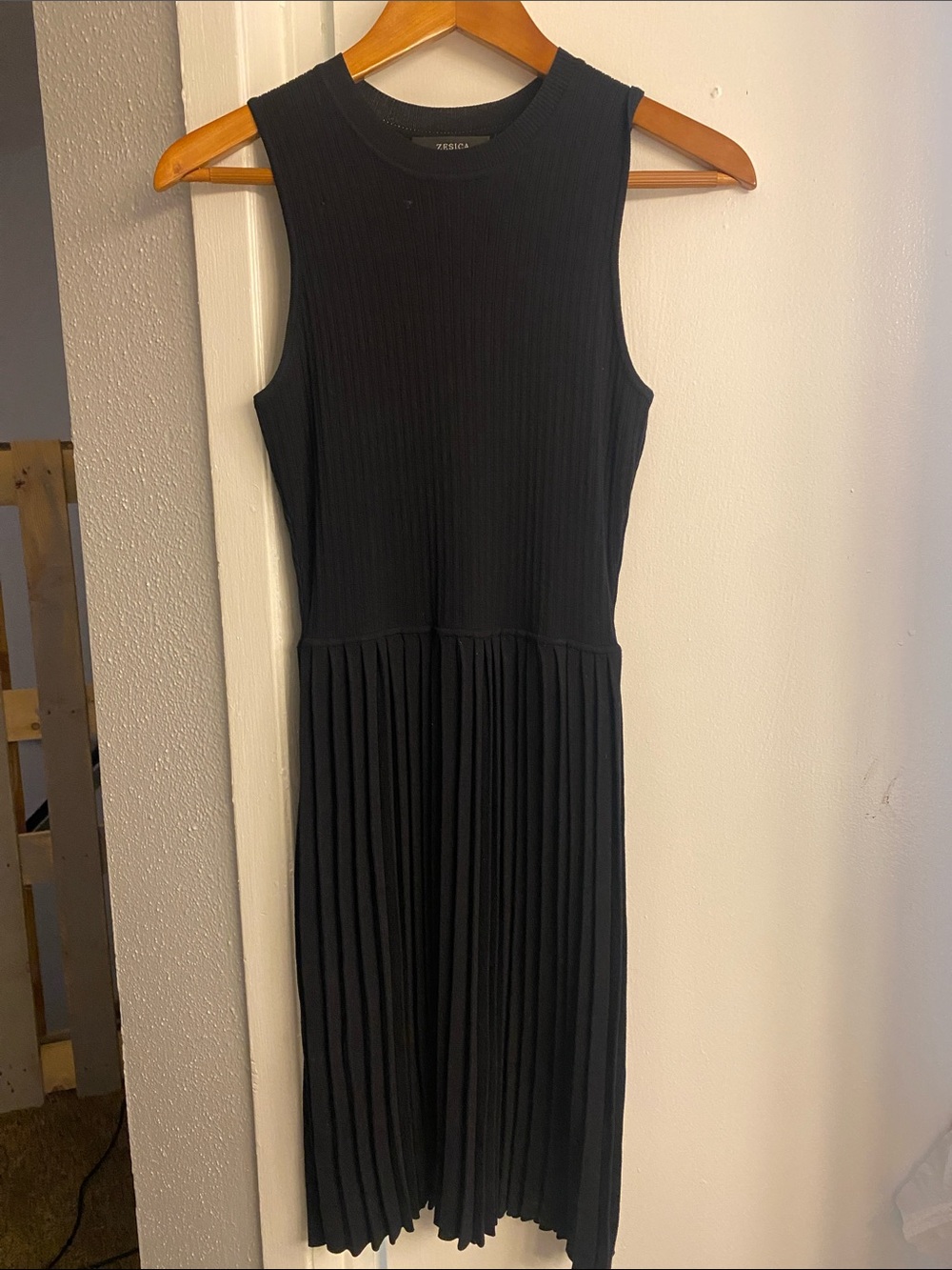 Zara Black Sleeveless Ribbed & Pleated Midi Dress